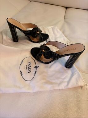Originals Italians Prada Black Patent Leather Croc-Effect Buckle Heeled Mules